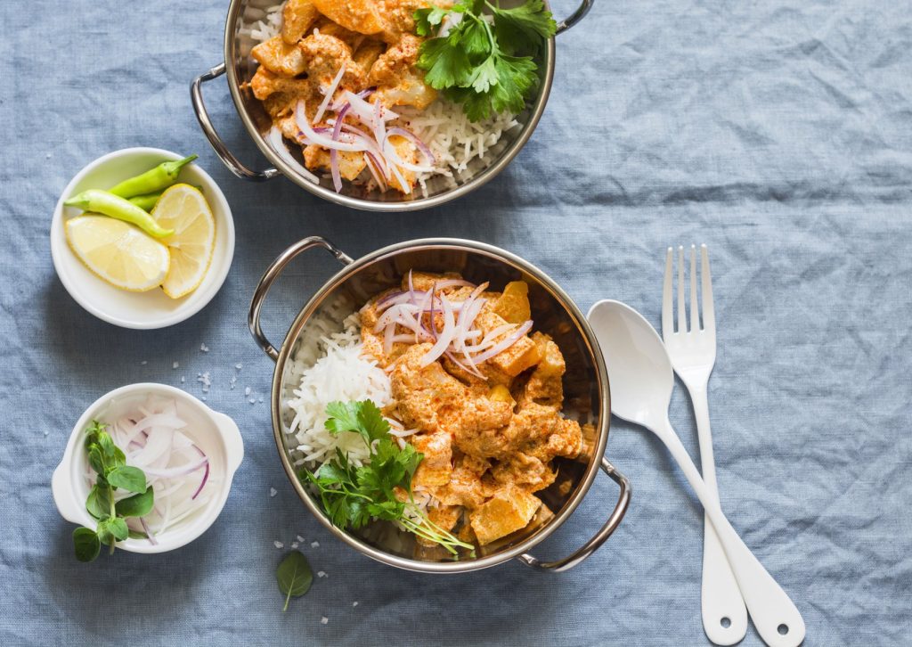 Bloemkoolcurry in de wok