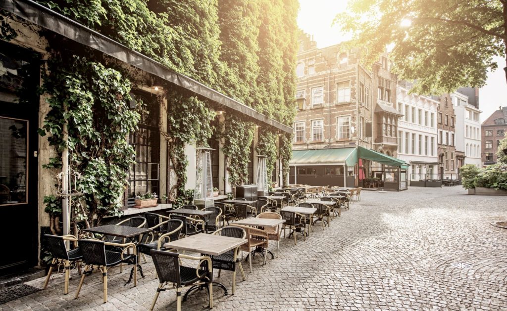 Eropuit in de achtertuin — 11 staycation tips in 't stad