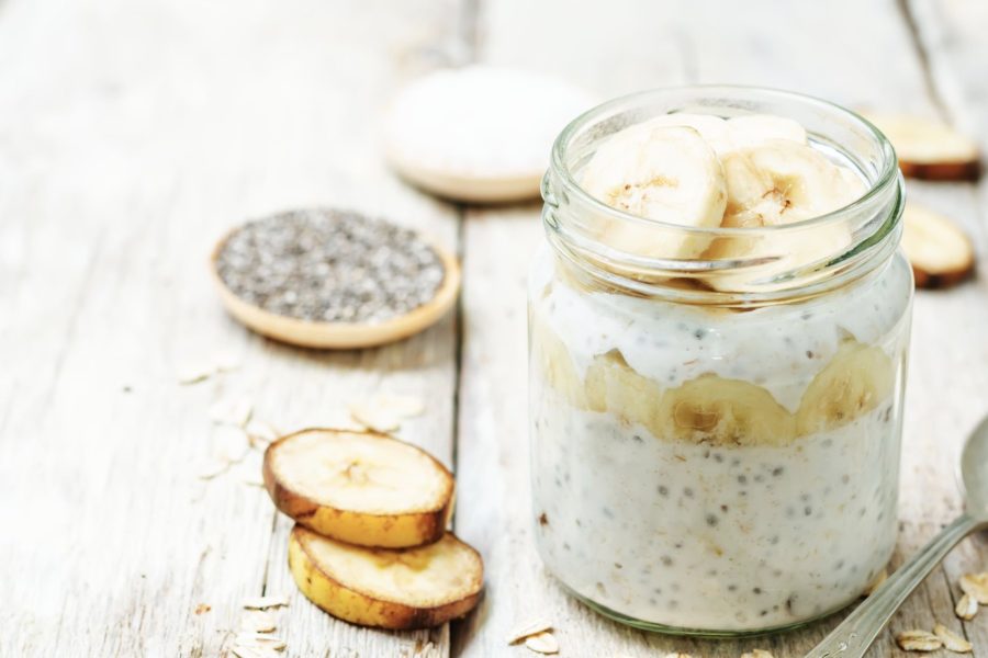 Overnight oats met banaan en kombucha